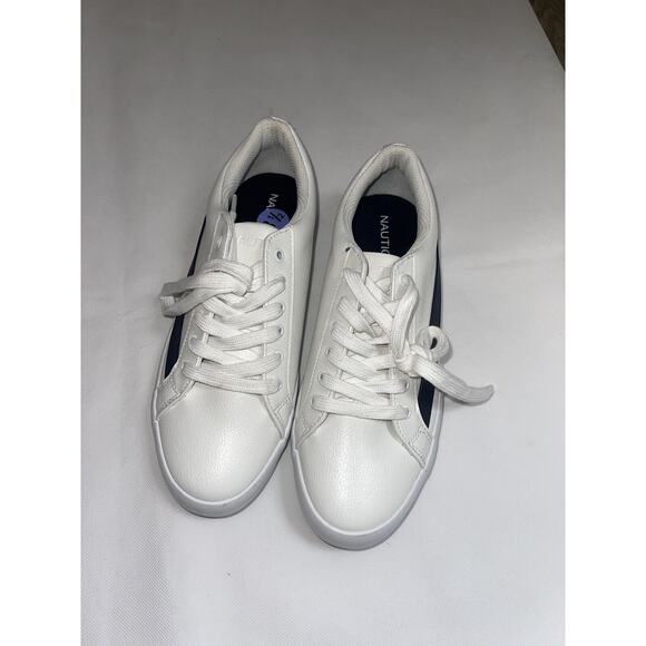 Nautica Endesha Sz 8.5 Low Top Sneakers Shoe White Navy Women’s Fashion‎ NEW - Picture 2 of 10